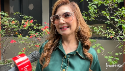 Cerita Nia Daniaty Kejengkang dari Airwheel saat Liburan di China