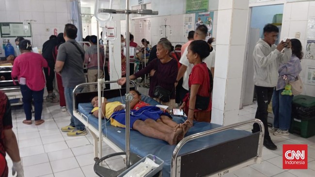 Puluhan siswa SD di Soe, Kabupaten TTS, NTT, diduga keracunan setelah konsumsi MBG.