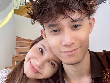 Rossa dan Yoyo Kompak Posting Foto Sang Putra Rizky yang Ultah Ke-19, Intip Potretnya