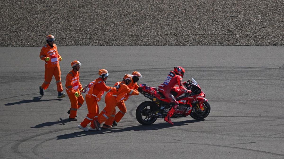 FOTO: Crash Marquez Warnai Hari Pertama MotoGP Mandalika 2025