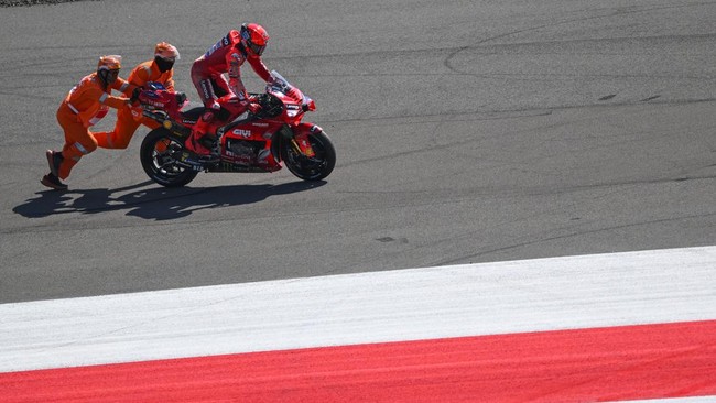 Marc Marquez Akhiri Kutukan Nol Poin? Marc Marquez tentu punya perasaan yang mengganjal soal Pertamina Grand Prix of Indonesia 2025 di Pertamina Mandalika International Circuit, Minggu (5/10).
