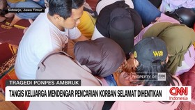 VIDEO: Tangis Keluarga Mendengar Pencarian Korban Selamat Dihentikan