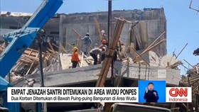 VIDEO: Empat Jenazah Santri Ditemukan di Reruntuhan Bangunan