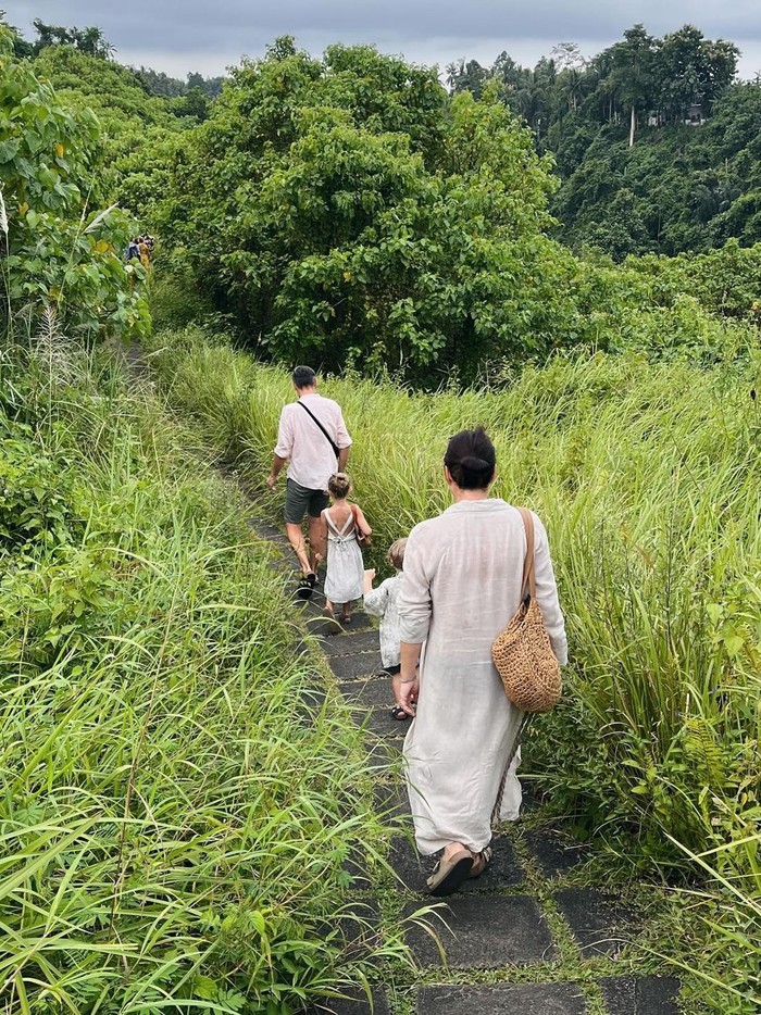 Bukit Campuhan Ubud jadi destinasi alam yang wajib dikunjungi. Bukit ini terkenal dengan trekking romantis/Foto: instagram.com/co1nc1dence