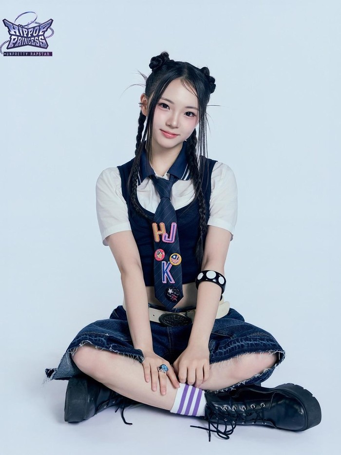 Mnet gencar membagikan potret para peserta acara penyintasan bakat terbaru 'Unpretty Rapstar : HIP POP Princess' jelang penayangannya, salah satu yang menarik banyak perhatian adalah Ryu Ha Jin./ Foto: instagram.com/hippopprincess.official