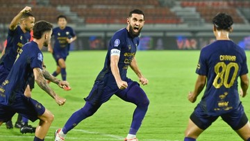 Berita Panas dari Dunia Sport CNN : Hasil Super League: Hokky Caraka Main, Persita Hajar Semen Padang