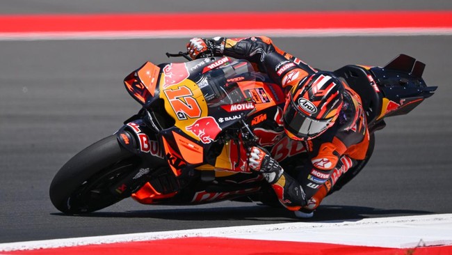 Pembalap Tecgh3 Maverick Vinales mundur dari Pertamina Grand Prix of Indonesia 2025 di Pertamina Mandalika International Circuit, Sabtu (4/10).