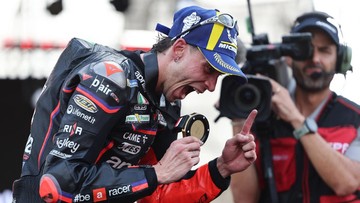 Berita Panas dari Dunia Sport CNN : Bezzecchi Menggila di Sprint Race MotoGP Mandalika 2025