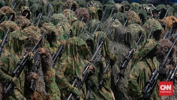 FOTO: Defile dan Atraksi 133 Ribu Prajurit di Peringatan HUT TNI