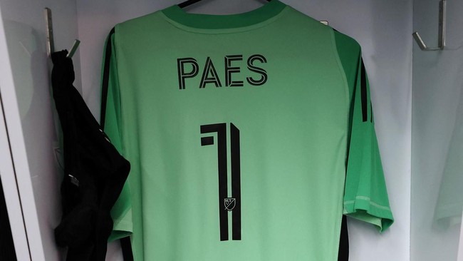 Kiper Maarten Paes kembali masuk skuad FC Dallas setelah cedera, memberi harapan bagi Timnas Indonesia menjelang Kualifikasi Piala Dunia 2026.