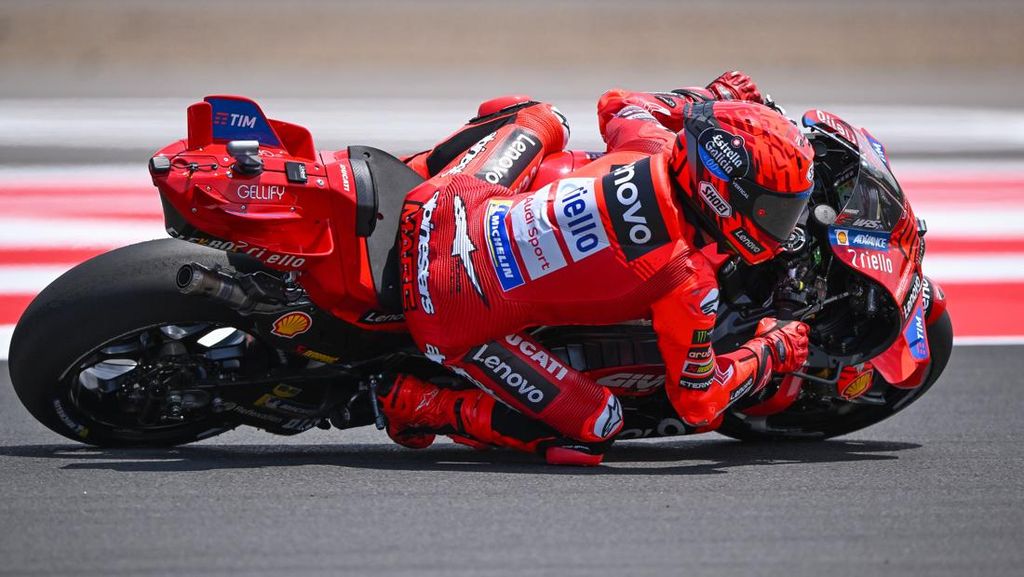 Marquez Ragu Samai Rekor Rossi di MotoGP