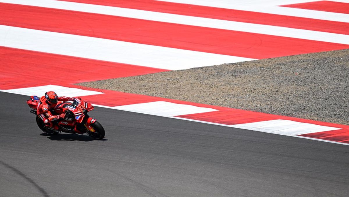 Marquez Maafkan Bezzecchi yang Bikin Jatuh dan Cedera