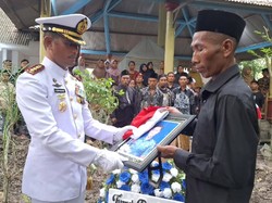 Prajurit AL Asal Grobogan Gugur Saat Terjun Payung Rangkaian HUT TNI