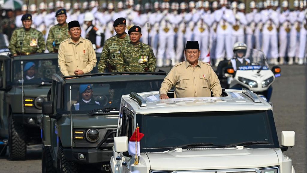 Prabowo Panggil Panglima dan 3 Kepala Staf Bahas Strategi Hankam