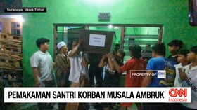 VIDEO: Pemakaman Santri Korban Musala Ambruk Diwarnai Tangis Haru