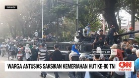VIDEO: Warga Antusias Saksikan Kemeriahan HUT Ke-80 TNI