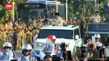 VIDEO: Momen Prabowo Sapa Warga Jelang HUT TNI ke-80 di Monas
