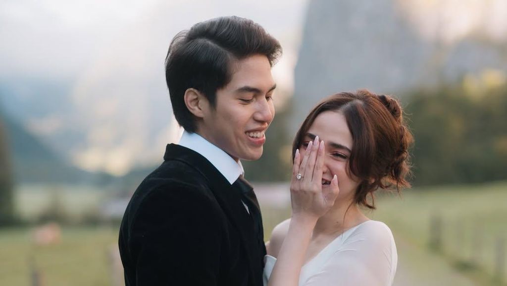 El Rumi dan Syifa Hadju Resmi Menikah