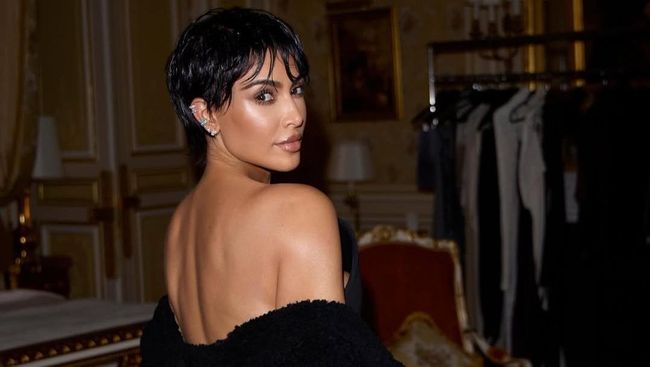 Hadiahkan Anjing ke Anak-anaknya, Kim Kardashian Malah Tuai Protes Pecinta Hewan