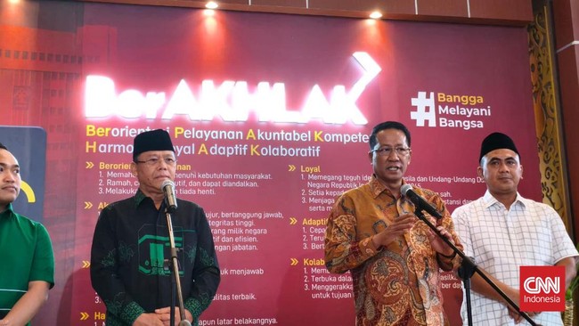 Muhamad Mardiono dan Agus Suparmanto sepakat berdamai terkait kursi ketua umum PPP. Mardiono disahkan sebagai ketua umum, Agus sebagai wakil ketua umum.