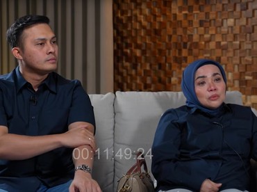 img-title Muzdalifah Bongkar Fakta Mengejutkan Deretan Suami, Ada yang Beda Usia 35 Tahun