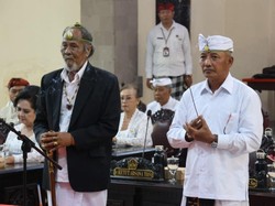 Sukaja Dilantik Jadi PAW Gantikan Gindera di DPRD Tabanan