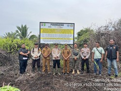 Plang Peringatan Larangan Aktivitas Dipasang di Lanah Eks Karhutla Meranti