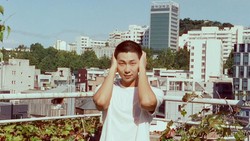 img-title Pandangan RM BTS Soal Tekanan Menikah & Punya Anak: Setiap Orang Punya Temponya Sendiri