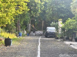 Ari Nekat Blokir Lagi Jalan Perumahan di Semarang Usai Dibongkar Satpol PP