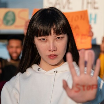 6 Zodiak 'Si Aktivis', Punya Empati Tinggi dan Berani Bersuara!