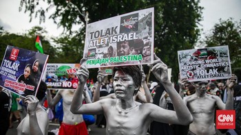 FOTO: Dua Tahun Genosida Gaza, Kedubes AS di Jakarta Didemo Warga