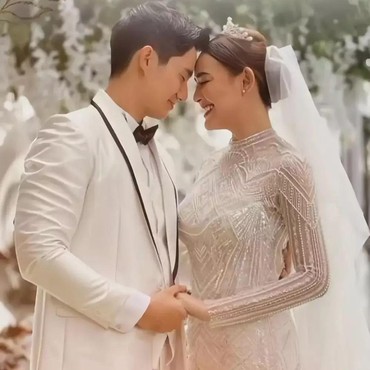 Ini 7 Foto Amanda Manopo & Kenny Austin Pakai Baju Pengantin & Pamer Buku Nikah
