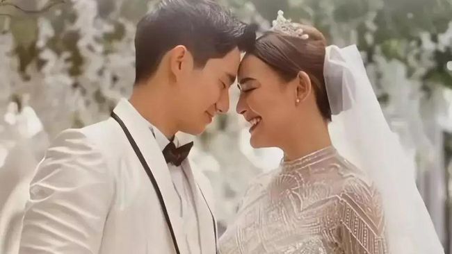 Ini 7 Foto Amanda Manopo dan Kenny Austin Pakai Baju Pengantin dan Pamer Buku Nikah