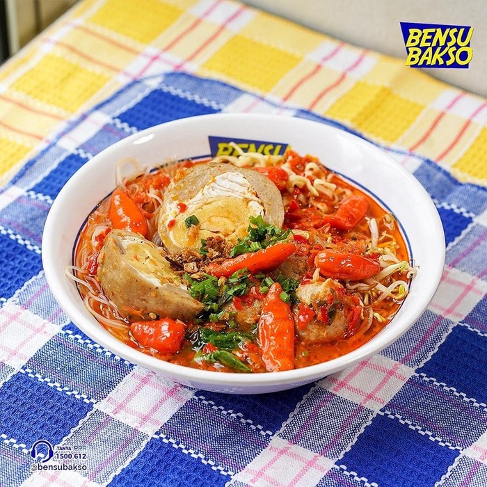 Banyak artis Indonesia yang telah sukses di dunia hiburan turut mencoba peruntungan dengan bisnis kuliner. Namun, beberapa bisnis kuliner artis tutup. Ini daftarnya.