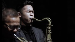 Alami Pecah Pembuluh Darah, Saksofonis Muda Dennis Junio Meninggal