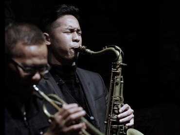 img-title Alami Pecah Pembuluh Darah, Saksofonis Muda Dennis Junio Meninggal