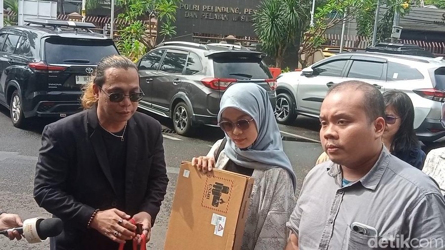 eks karyawan ashanty eks karyawan ashanty
