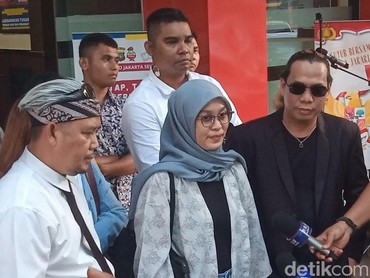 img-title Tak Kunjung Usai, Eks Karyawan Ashanty Bawa Bukti Tambahan atas Laporannya