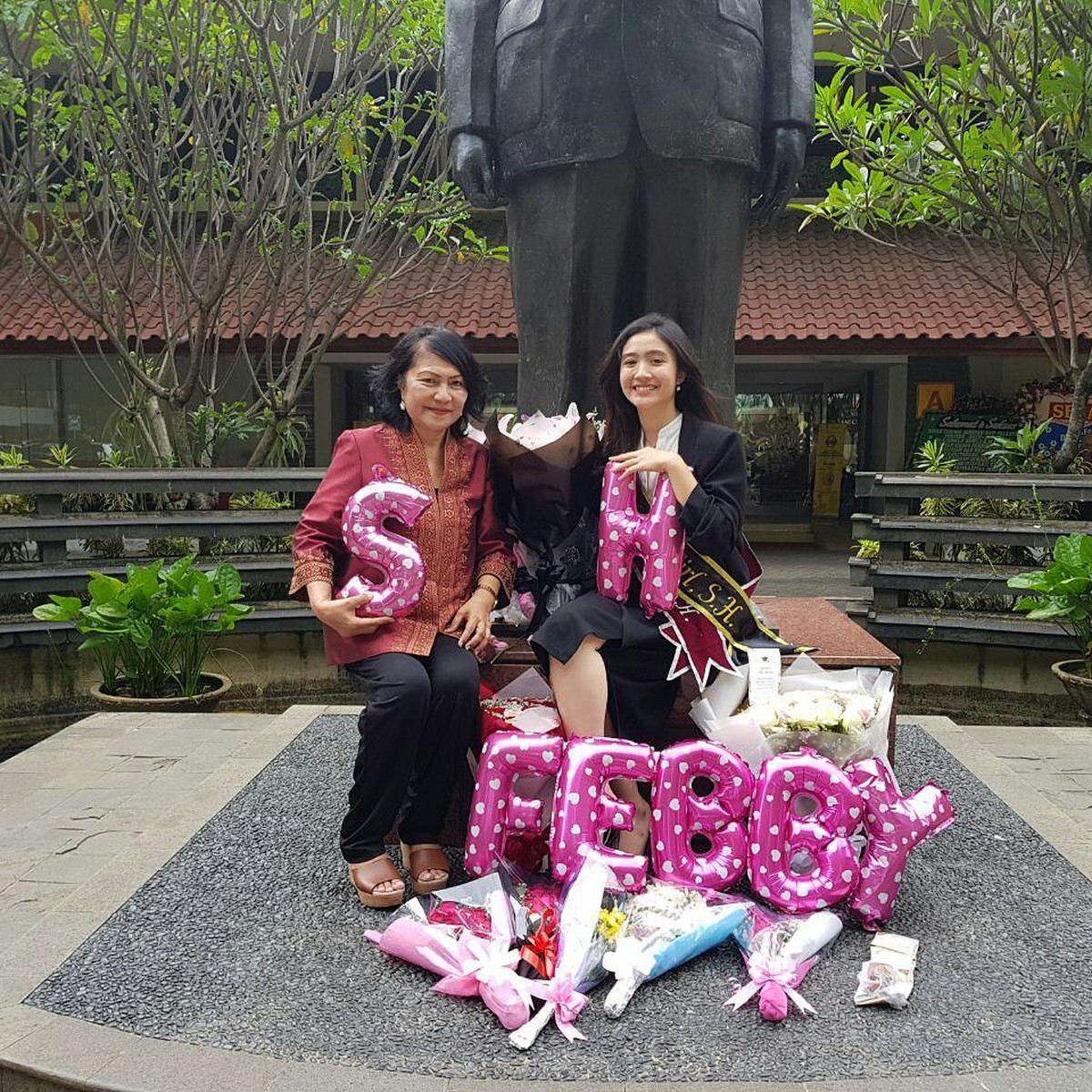 Febby Rastanty dan Ibunda