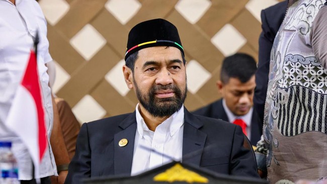 Gubernur Aceh Muzakir Manaf alias Mualem menyampaikan protes kepada Menkeu Purbaya Yudhi Sadewa karena anggaran daerahnya dipotong 25 persen.