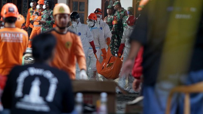 Aktivitas santri Ponpes Al Khoziny diliburkan hingga situasi kondusif dan investigasi kasus ambruk yang tewaskan 67 orang selesai.