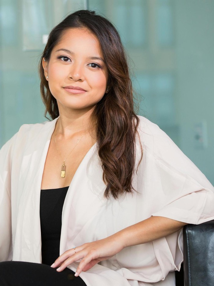 Mulailah mengenali bakat yang tertanam dalam diri masing-masing. Kemudian, fokus pada bakat tersebut dan lakukan tindakan positif untuk mengembangkannya.