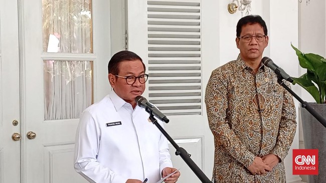 Pramono Minta Izin Kemenkeu Bangun Gedung Bank Jakarta di SCBD Gubernur DKI Jakarta Pramono Anung meminta izin Kementerian Keuangan untuk membangun gedung Bank Jakarta di SCBD dan memanfaatkan dana Rp200 triliun.