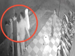 Pemuda di Mamuju Dikeroyok 3 Pria-1 Diduga Polisi Depan THM