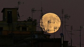 Fenomena Supermoon Terakhir 2025 Muncul 5 Desember, Simak Faktanya