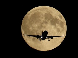 Fenomena Supermoon Pertama 2025 Tampak di Langit, Kapan Muncul Lagi?