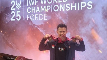 Berita Panas dari Dunia Sport CNN : Rizki Juniansyah Rebut 2 Medali Emas di Kejuaraan Dunia IWF 2025