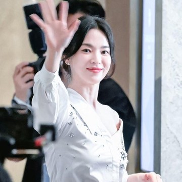 5 Transformasi Aktris Korea Song Hye Kyo yang Bikin Pangling, Terbaru Jadi 'Jinniya'