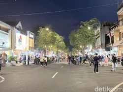 Malioboro Full Pedestrian Hari Ini, Pedagang Malah Sambat Sepi Pembeli