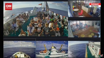 VIDEO: Penampakan Freedom Flotilla Lintasi Pantai Mesir Menuju Gaza